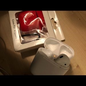 Air pod case and air pod just left one